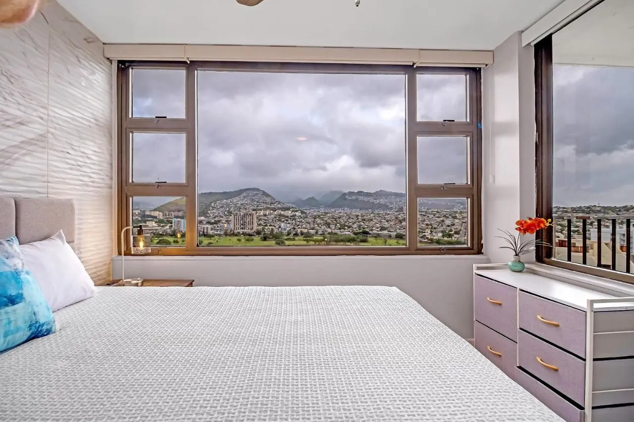 Newly Remodeled - 30Th Floor Suite With Epic Mountain Views Home Honolulu 0*,