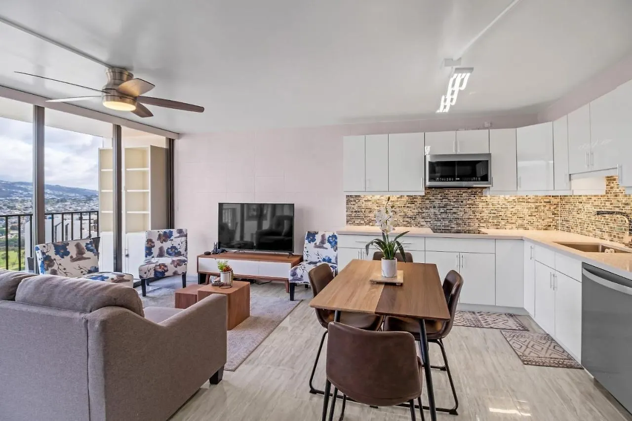 Apartment Newly Remodeled - 30Th Floor Suite With Epic Mountain Views Home Honolulu United States