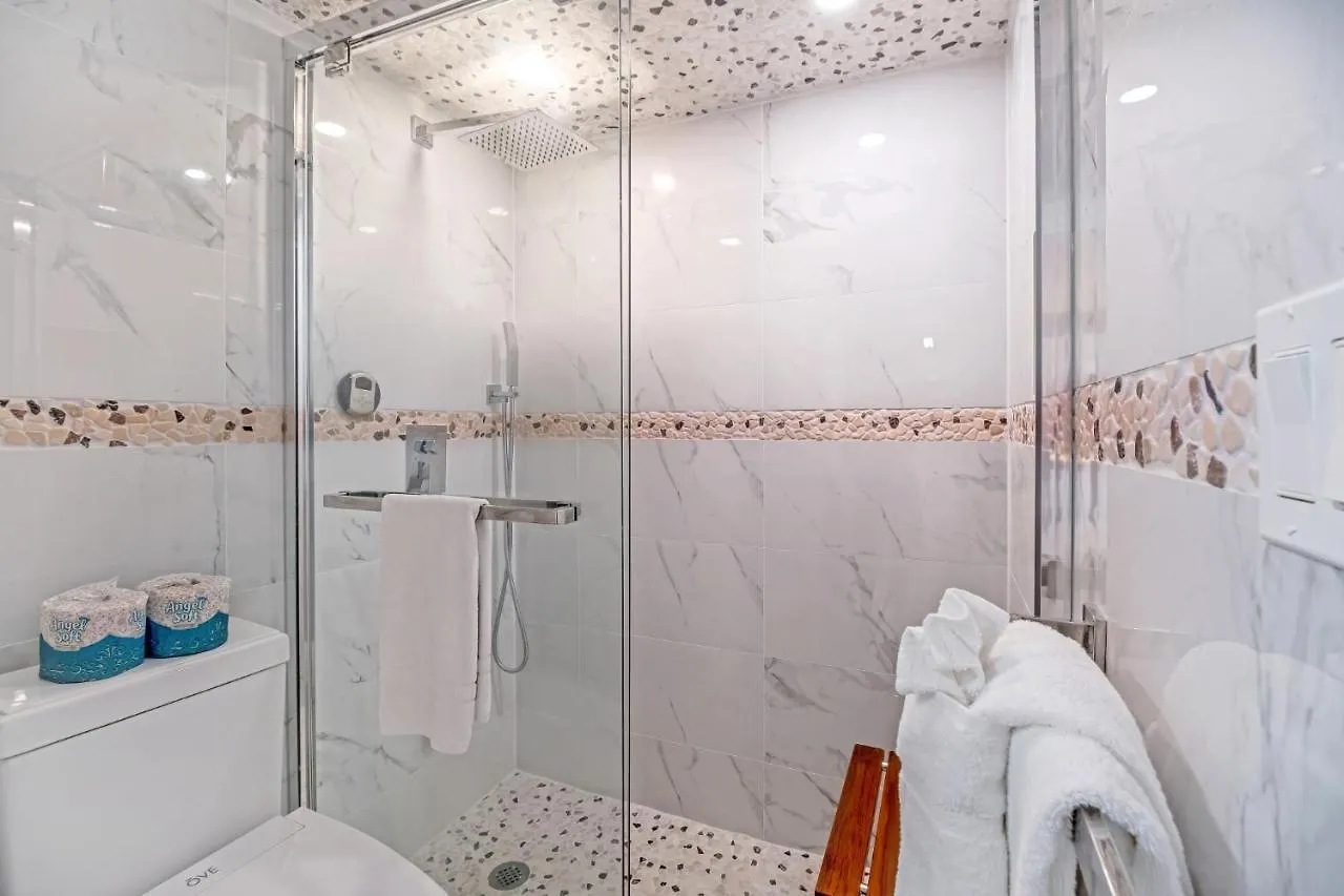 Newly Remodeled - 30Th Floor Suite With Epic Mountain Views Home Honolulu United States