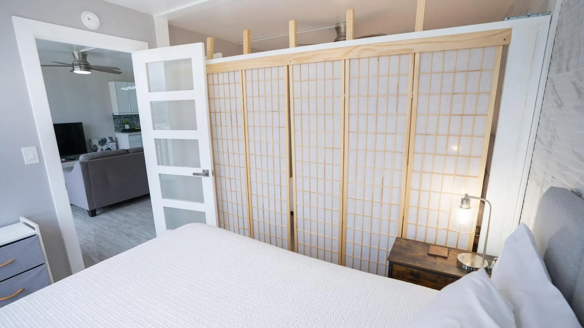 Newly Remodeled - 30Th Floor Suite With Epic Mountain Views Home Honolulu United States