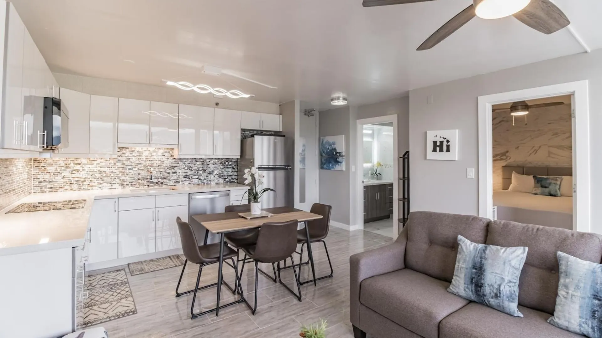 Newly Remodeled - 30Th Floor Suite With Epic Mountain Views Home Honolulu 0*,  USA