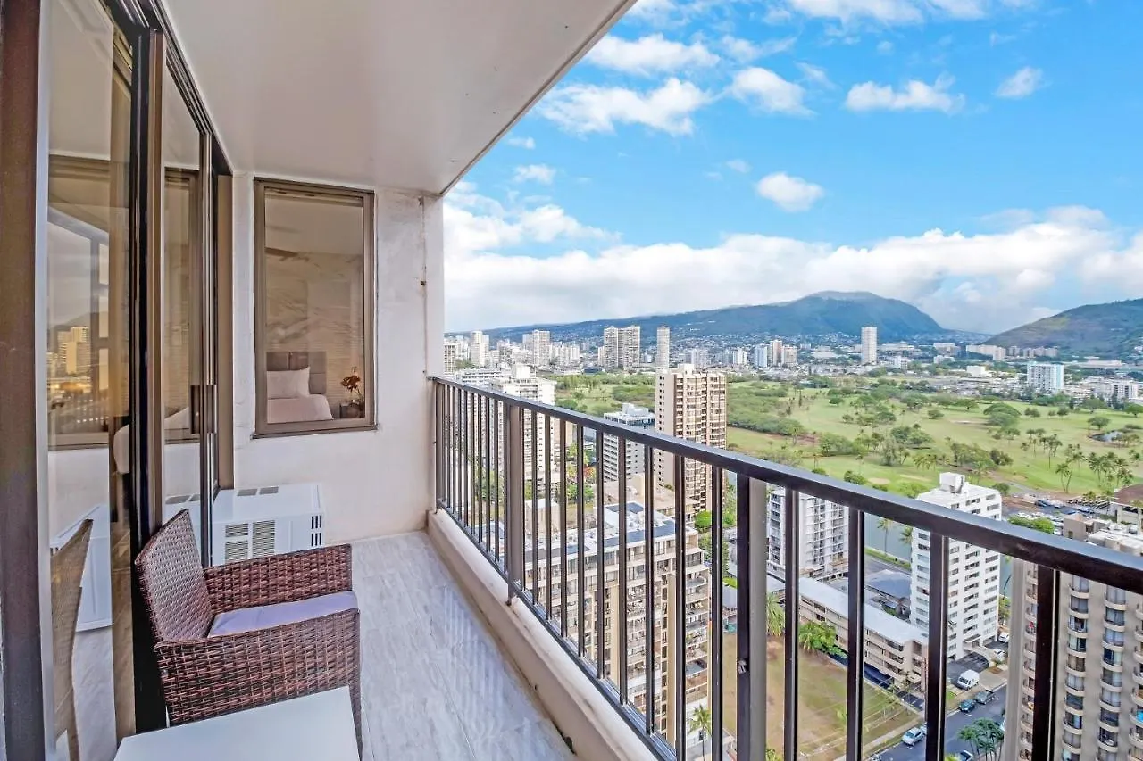 Newly Remodeled - 30Th Floor Suite With Epic Mountain Views Home Honolulu