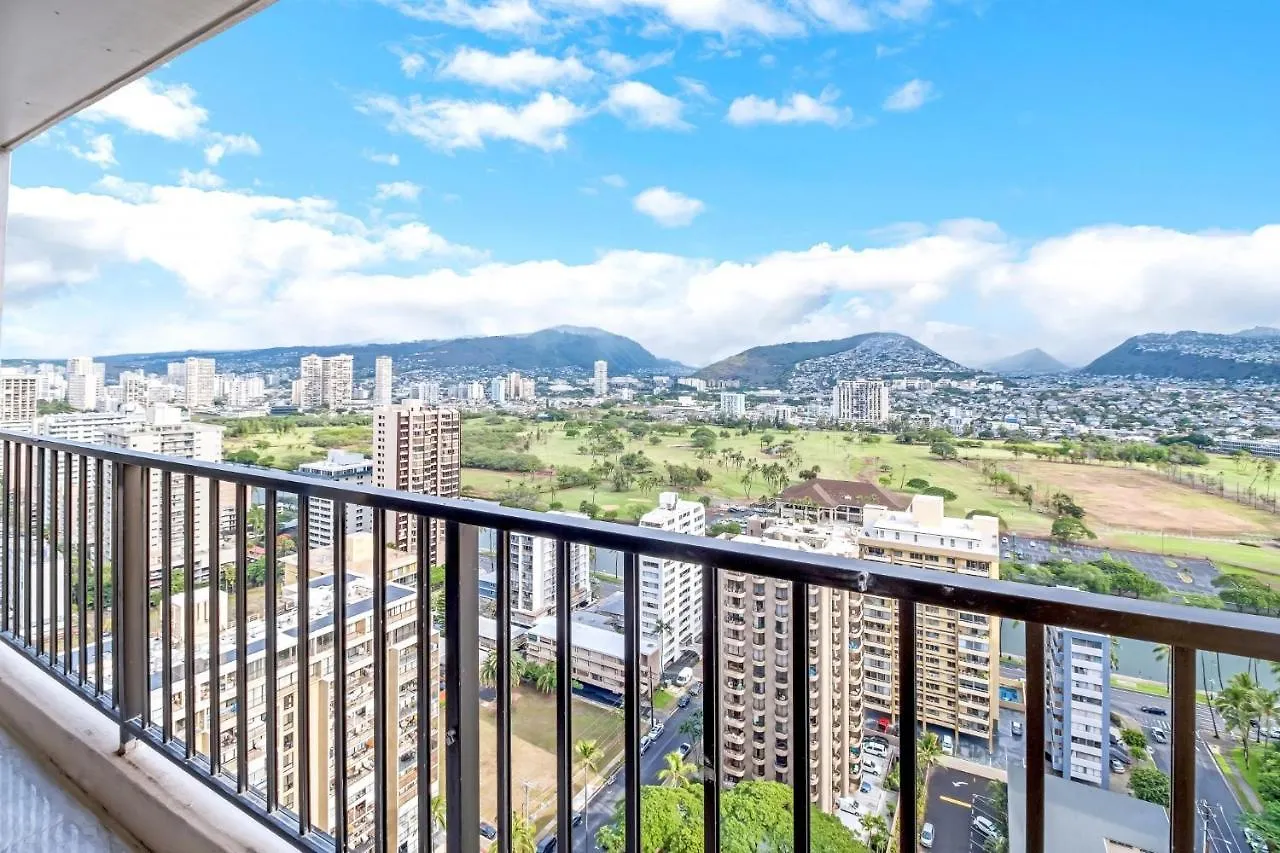 Newly Remodeled - 30Th Floor Suite With Epic Mountain Views Home Honolulu